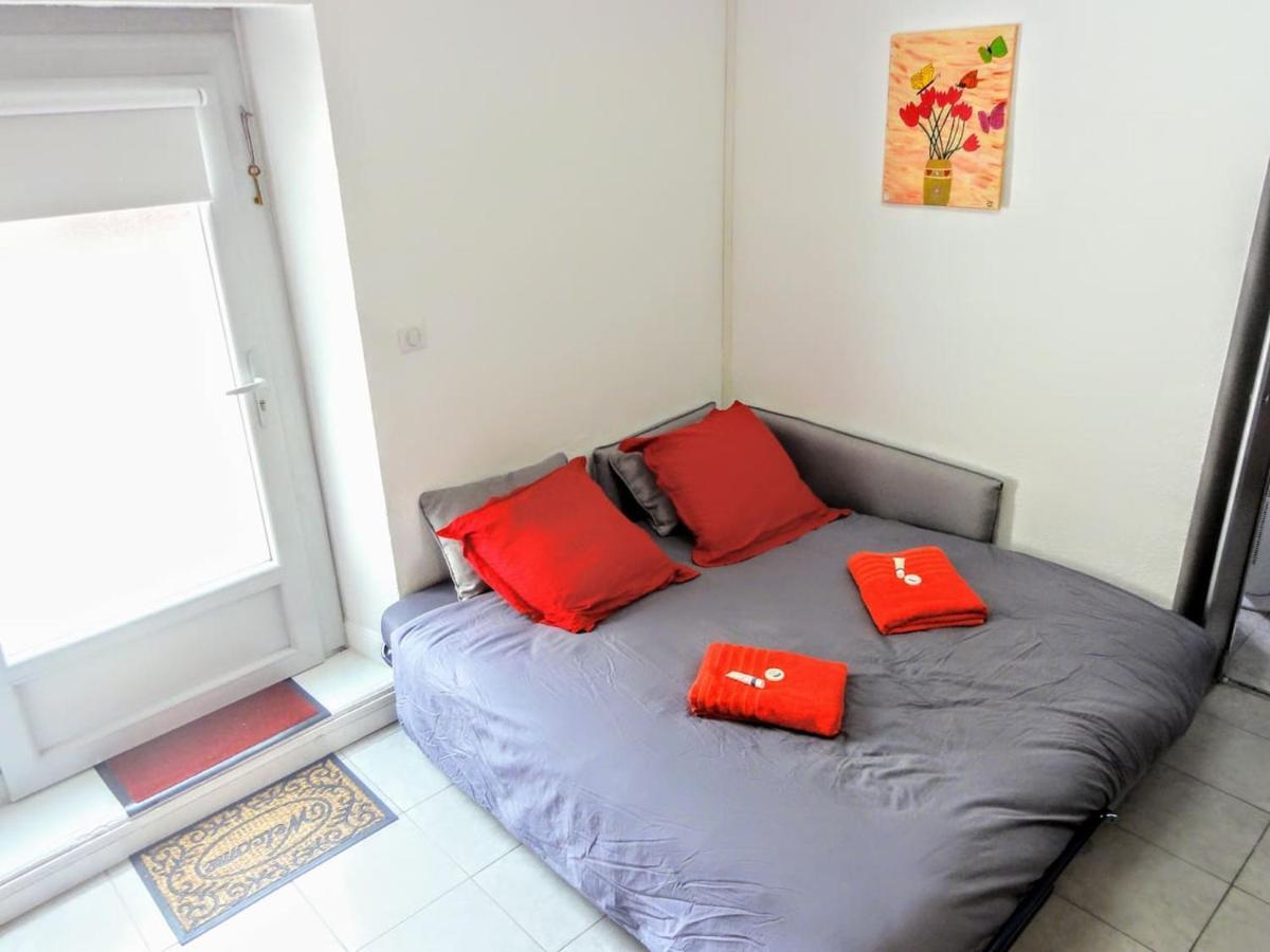 Au Petit Marcadal **Sanctuaires, Hopital, Gare** Daire Lourdes Dış mekan fotoğraf